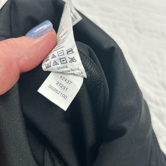 SPANX •M• Black Faux Leather Leggings - Picture 15 of 15